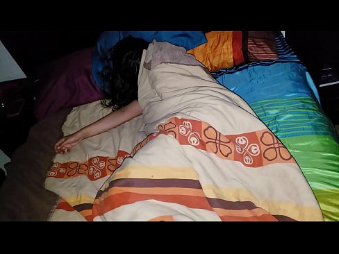 ❤️ Anak tiri berating ibu tiriné enom nalika dheweke turu. ❤ Sluts ing kita% jv.milf300com.ru% ️❤